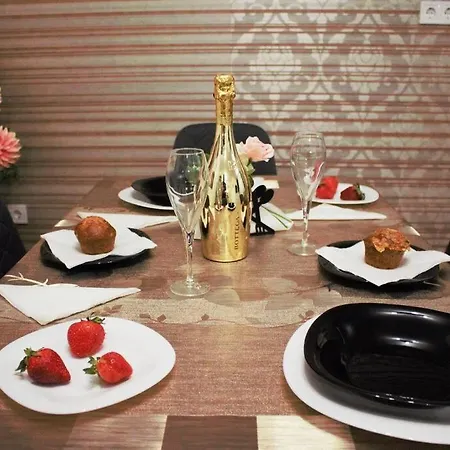 Апартамент Eras - център Варна