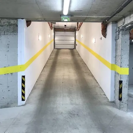 Eras - център * Warna